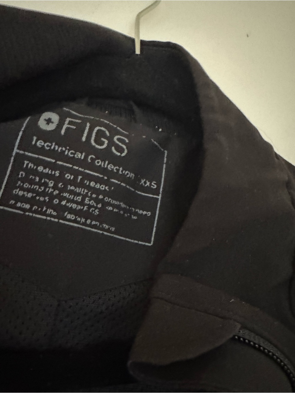 Figs scrubs black jacket - Picture 3 of 3